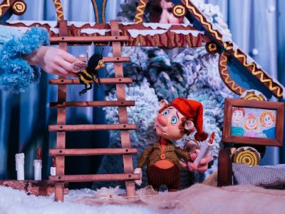 Билеты на В ожидании праздника (Свои) / Театр | Афиша | ИнфоТаймс