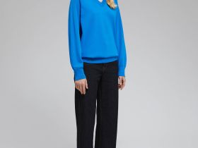 Джемпер с v-образным вырезом