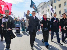 В Якутске состоялся парад молодёжи в честь Дня республики