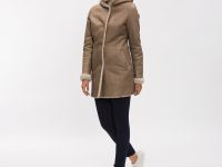 Женская куртка Lacoste