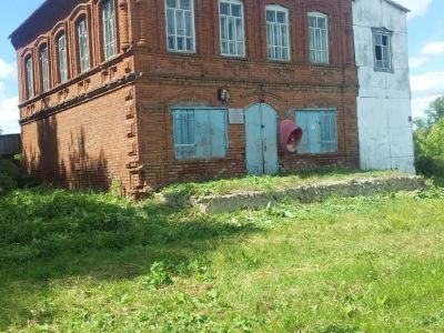 Дом жилой с магазином