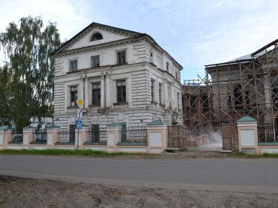 Ограда дома Пьянковых