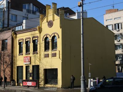 Дом Петрова