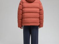 Пуховик с воротником-стойкой и капюшоном