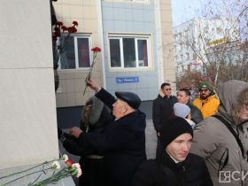 В Якутске почтили память Владимира Членова в день его 75-летия