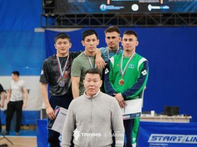 Якутские борцы принесли восемь золотых медалей чемпионата  Дальнего Востока