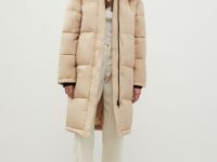 Стеганое утепленное пальто oversize силуэта