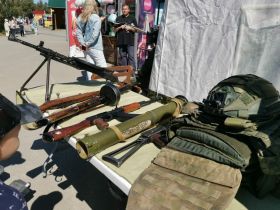 В Парке культуры и отдыха Якутска начал работу пункт отбора граждан на военную службу по контракту