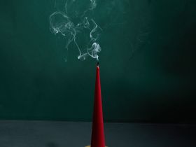 Свеча Estate, красная