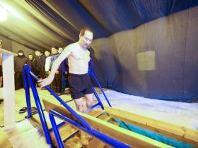 Айсен Николаев принял участие в мероприятиях Крещения Господня