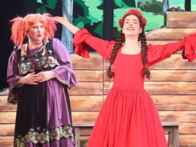 Две Бабы Яги