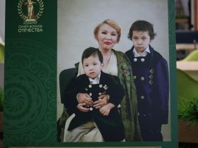 В Якутске открылась фотовыставка «Семьи героев»