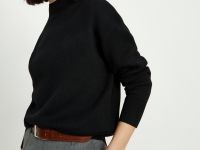 Трикотажный женский джемпер с длинным рукавом