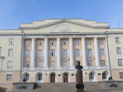 Здание Суворовского военного училища