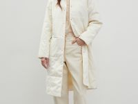 Утепленное пальто с поясом