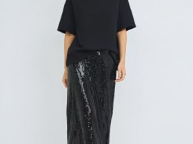 Футболка с декором у выреза, Черный