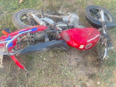 В Намском районе при наезде мотоцикла на столб погибли два человека