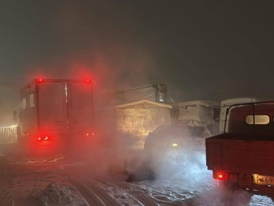 В Автодорожном округе Якутска жители остались без воды из-за промерзания водовода