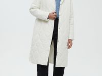 Утепленное пальто А-силуэта с капюшоном