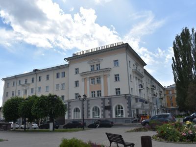 Каменный четырехэтажный жилой дом