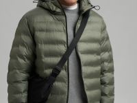 Стеганая куртка с искусственным утеплителем и водоотталкивающей пропиткой