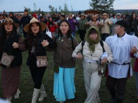 В Якутске на Ысыахе Туймаады состоялся обряд встречи солнца