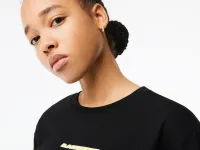 Женская Футболка Lacoste с контрастным принтом