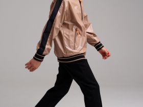 Куртка текстильная с полиуретановым покрытием для мальчиков (ветровка)