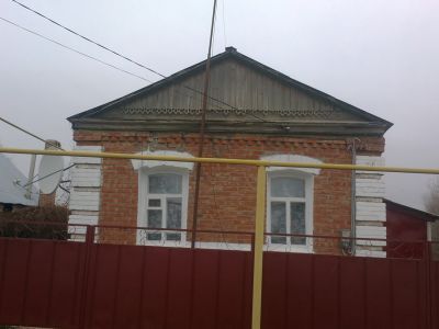 Деревянный крестьянский дом