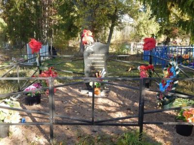 Братская могила воинов Советской Армии, погибших в боях с немецко-фашистскими захватчиками