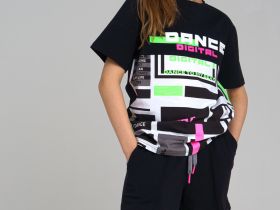 Комплект для девочки: футболка, шорты