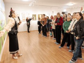 В Воронеже открылась выставка якутской художницы Миры Аргуновой «Соль земли»