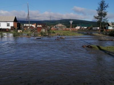 Спасатели готовятся к вылету в село Суордах Верхоянского района Якутии
