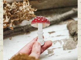 Деревянная брошка Дворникова А. "Мухомор"