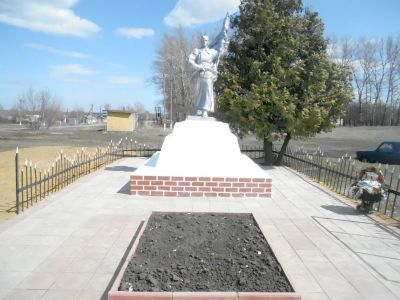 Братская могила воинов, погибших в 1943 г.