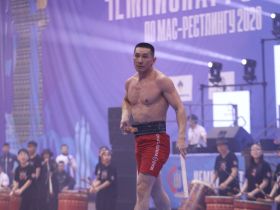 Реванши и сенсации. Мас-рестлеры Якутии завоевали еще шесть золотых медалей чемпионата России