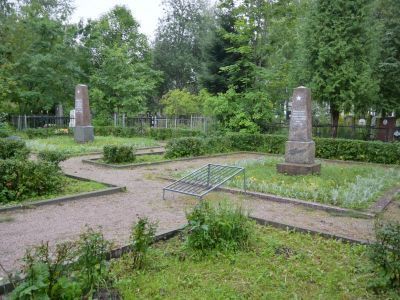 Братское захоронение воинов Советской Армии, погибших в годы Великой Отечественной войны 1941 - 1945 г.г.