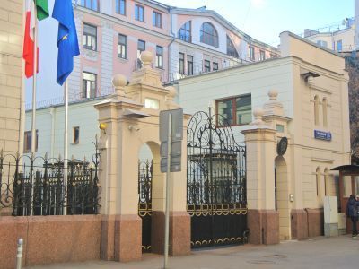 Ограда с воротами, 1890-е гг., архитекторы П.С. Бойцов, А.В. Флодин