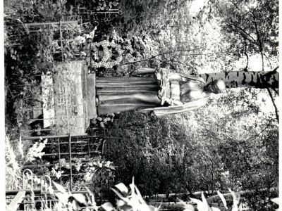 Братская могила №9