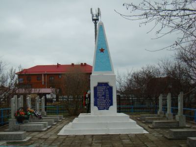 Братская могила 23 советских воинов, погибших в боях с фашистскими захватчиками