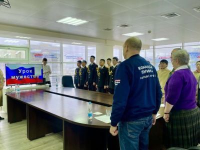 Валерий Лютый провел урок мужества в Якутске в преддверии Дня защитника Отечества