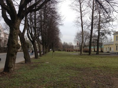 Сквер по Средней улице