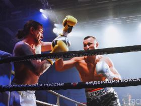 Якутский борец Айаал Лазарев нокаутировал соперника