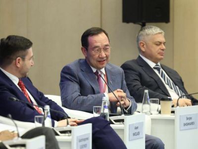 Айсен Николаев обозначил пути расширения Северного морского пути в Якутии