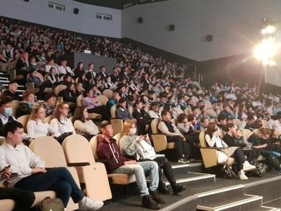 Помнить свою историю и защищать память. В Якутске для школьников провели День единых действий