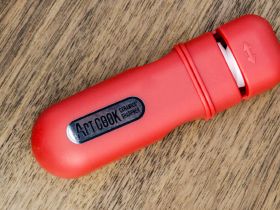 Карманная точилка для ножей керамическая, Tojiro, FK-436, красная