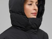 Утепленное стеганое пальто с капюшоном