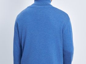 Водолазка прямого силуэта