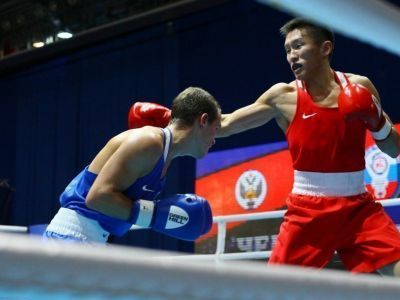 Якутский боксер Михаил Варламов выиграл второй бой на чемпионате России