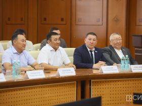 В Якутске прошло торжественное собрание к 75-летию племенной службы на Крайнем Севере и в Арктике